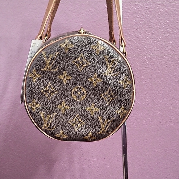 Louis Vuitton Papillon Monogram Barrel Bag - Picture 4 of 13